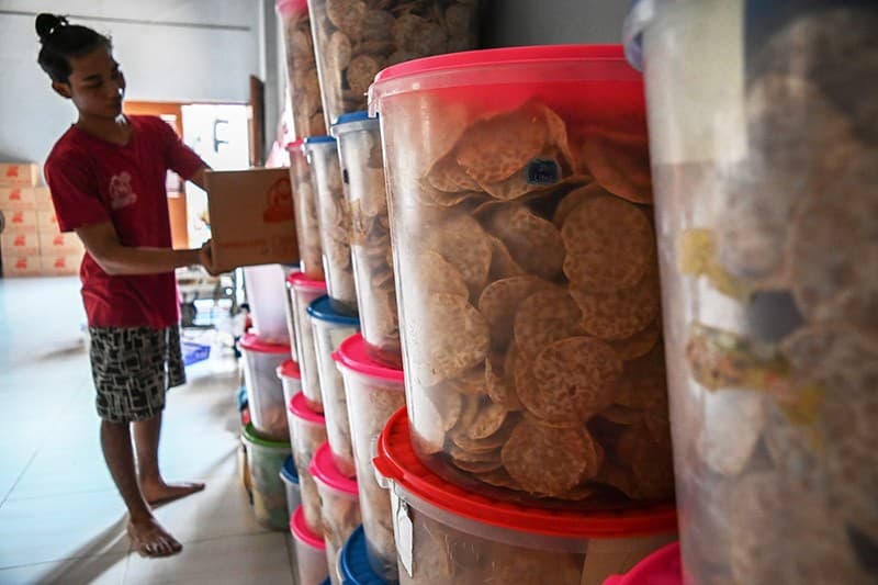 Keripik Tempe Buatan Warga Tangsel Tembus Pasar Asia, Omzet Rp100 Juta per Bulan Keripik Tempe Buatan Warga Tangsel Tembus Pasar Asia, Omzet Rp100 Juta per Bulan