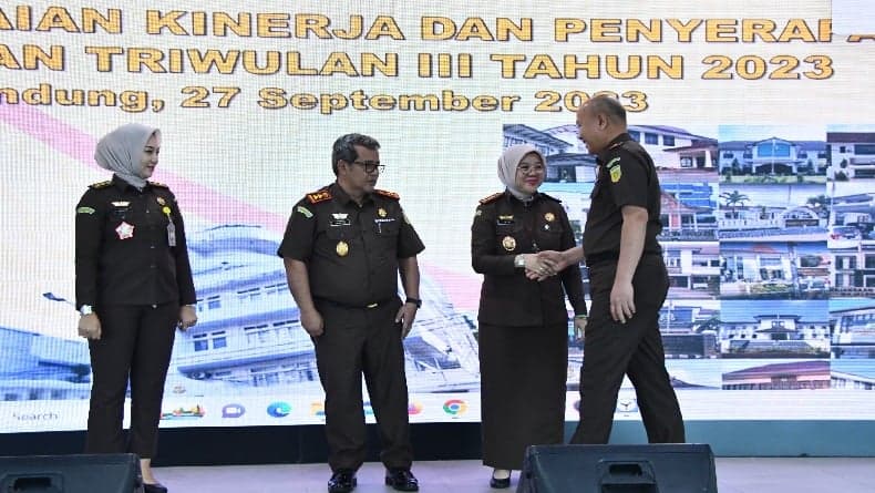 Ini 3 Kejari Jajaran Kejati Jabar Berpredikat Terbaik, Salah Satunya Majalengka Ini 3 Kejari Jajaran Kejati Jabar Berpredikat Terbaik, Salah Satunya Majalengka