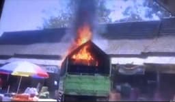 Truk Sayur Ludes Terbakar di Pasar Agro Magetan, Pedagang dan Pembeli Panik