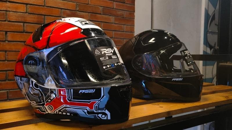RSV Rilis 2 Helm Gaya Sport dan Klasik, Diklaim Tahan Benturan RSV Rilis 2 Helm Gaya Sport dan Klasik, Diklaim Tahan Benturan