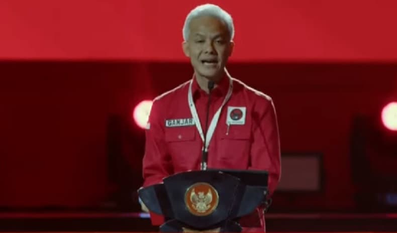 Ulama dan Tokoh Adat Sumatera Barat Mendukung Ganjar Pranowo sebagai Calon Presiden 2024 Ulama dan Tokoh Adat Sumatera Barat Mendukung Ganjar Pranowo sebagai Calon Presiden 2024