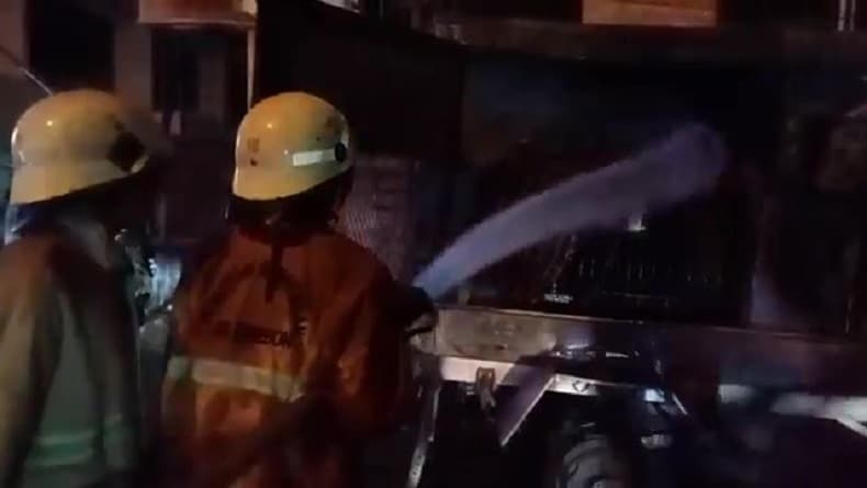 Gaji Pemadam Kebakaran: Berapa Besarannya dan Faktor yang Mempengaruhinya? Gaji Pemadam Kebakaran: Berapa Besarannya dan Faktor yang Mempengaruhinya?