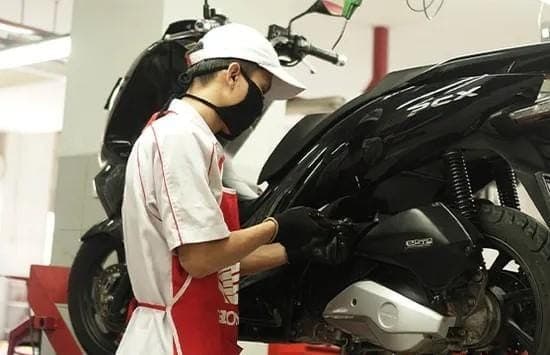 Ketahui 4 Efek Telat Ganti Oli Motor, Salah Satunya Mesin Bisa Cepat Panas Ketahui 4 Efek Telat Ganti Oli Motor, Salah Satunya Mesin Bisa Cepat Panas