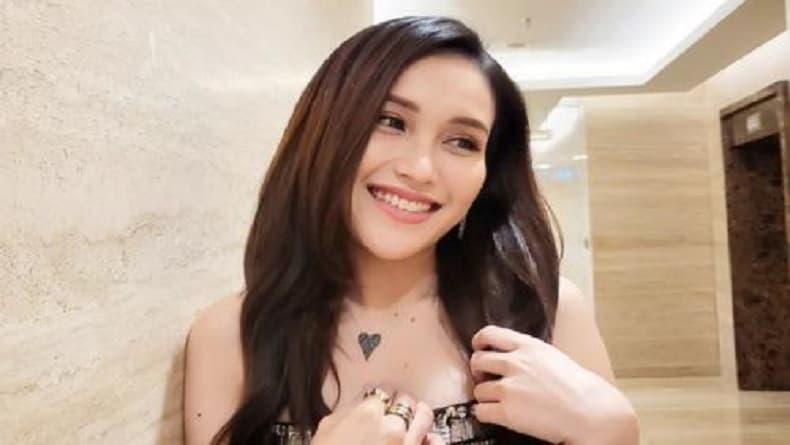 Deretan Artis yang Punya Rumah di Gang, Nomor 3 Tak Disangka Punya Garasi Luas dan Kosan Deretan Artis yang Punya Rumah di Gang, Nomor 3 Tak Disangka Punya Garasi Luas dan Kosan