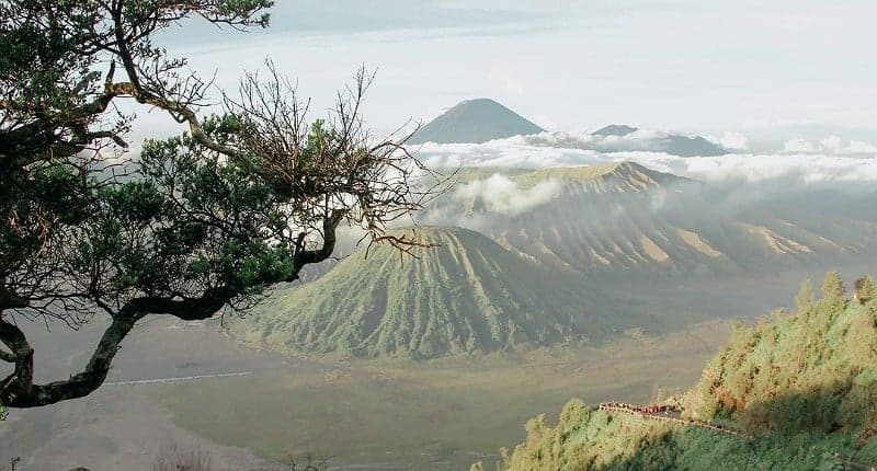 5 Gunung Paling Indah di Jawa Timur Punya Pemandangan Layaknya Surga, Pernah Singgah? 5 Gunung Paling Indah di Jawa Timur Punya Pemandangan Layaknya Surga, Pernah Singgah?
