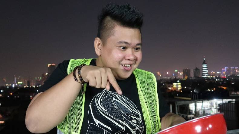 Stand Up Comedy Lolox, Sukses Undang Gelak Tawa Penonton! Stand Up Comedy Lolox, Sukses Undang Gelak Tawa Penonton!