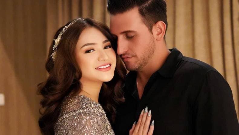 Profil dan Biodata Ladislao Camara Carranza, Bule Spanyol Tunangan Nathalie Holscher Profil dan Biodata Ladislao Camara Carranza, Bule Spanyol Tunangan Nathalie Holscher