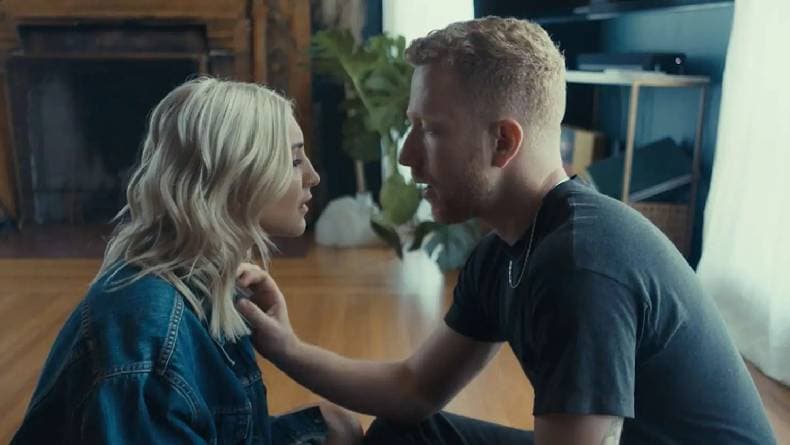 Lirik Lagu If The World Was Ending dan Terjemahan, Kolaborasi JP Saxe dan Julia Michaels Lirik Lagu If The World Was Ending dan Terjemahan, Kolaborasi JP Saxe dan Julia Michaels