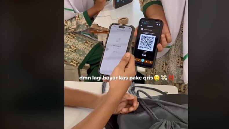 Viral Bendahara Kelas Tagih Uang Kas Pakai QRIS, Netizen: Gak Ada Lagi Alasan Viral Bendahara Kelas Tagih Uang Kas Pakai QRIS, Netizen: Gak Ada Lagi Alasan