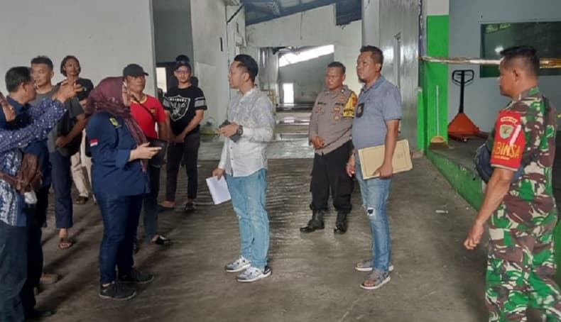 Pabrik Produksi Minyak Goreng Ilegal di Cileungsi Bogor Digerebek Aparat Pabrik Produksi Minyak Goreng Ilegal di Cileungsi Bogor Digerebek Aparat