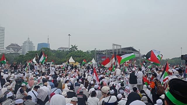 Merinding, Ribuan Umat Muslim Gemakan Free Palestine dalam Aksi Solidaritas di Monas