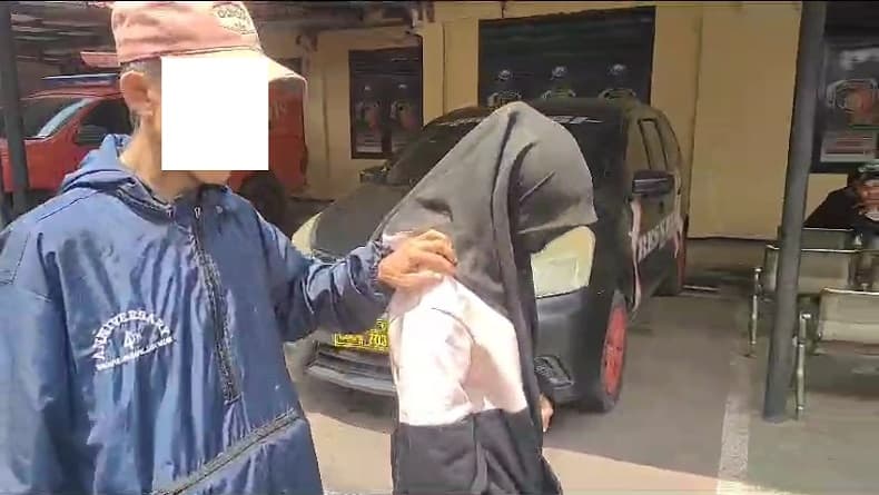 Kasus Bocah SD di Indramayu Diperkosa Anak Punk, Ibu Korban Syok hingga Meninggal Kasus Bocah SD di Indramayu Diperkosa Anak Punk, Ibu Korban Syok hingga Meninggal