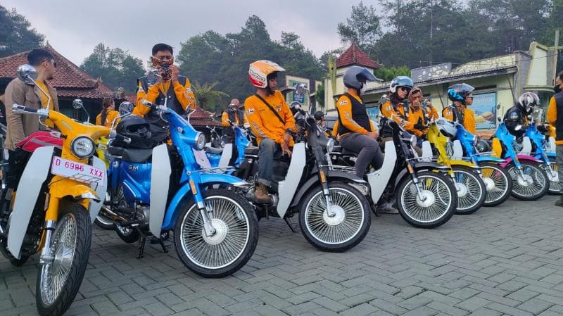 Motor Bebek Klasik asal Malaysia Ini Ajak Komunitas Bandung Sunmori Motor Bebek Klasik asal Malaysia Ini Ajak Komunitas Bandung Sunmori