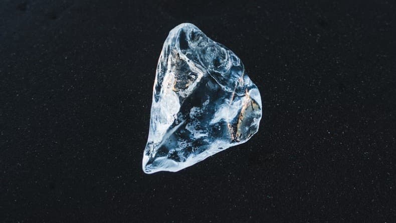 Ilmuwan Ciptakan Zat Sekeras Berlian, Bisa Bikin Pesawat Luar Angkasa Lebih Kuat Ilmuwan Ciptakan Zat Sekeras Berlian, Bisa Bikin Pesawat Luar Angkasa Lebih Kuat