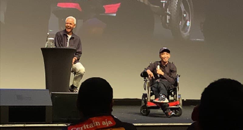 Momen Ganjar Pranowo Di-roasting Komika, Disebut Capres yang Peka dengan Isu Disabilitas Momen Ganjar Pranowo Di-roasting Komika, Disebut Capres yang Peka dengan Isu Disabilitas