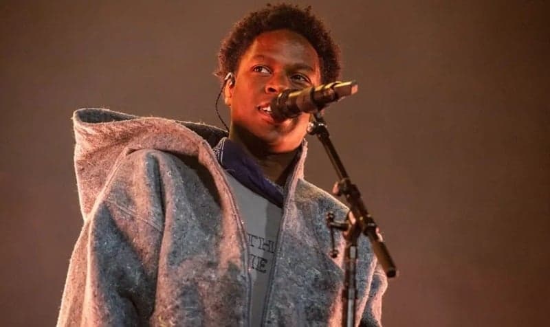Makna Lagu Toronto 2014 - Daniel Caesar, Lengkap dengan Lirik dan Terjemahan Makna Lagu Toronto 2014 - Daniel Caesar, Lengkap dengan Lirik dan Terjemahan