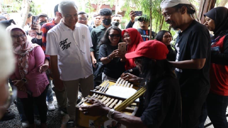 Ini Lirik Lagu Ciptaan Musisi Jalanan untuk Ganjar, Ora Iso Milih Liyane Ini Lirik Lagu Ciptaan Musisi Jalanan untuk Ganjar, Ora Iso Milih Liyane