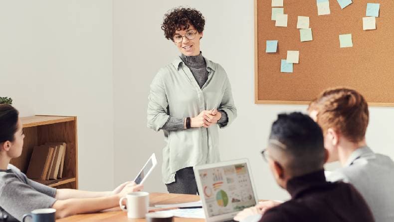 5 Contoh Teks Moderator Singkat untuk Presentasi Lengkap Beragam Tema 5 Contoh Teks Moderator Singkat untuk Presentasi Lengkap Beragam Tema