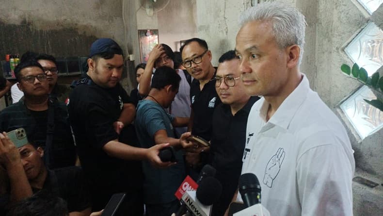 Polemik Timses Tebar Ancaman, Ganjar Pranowo: Kami Tidak Takut Tekanan Polemik Timses Tebar Ancaman, Ganjar Pranowo: Kami Tidak Takut Tekanan