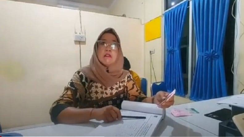 Pegawai Puskesmas Viral Tolak Pasien gegara Tak Bawa Kartu BPJS Dicopot dari Jabatan Pegawai Puskesmas Viral Tolak Pasien gegara Tak Bawa Kartu BPJS Dicopot dari Jabatan