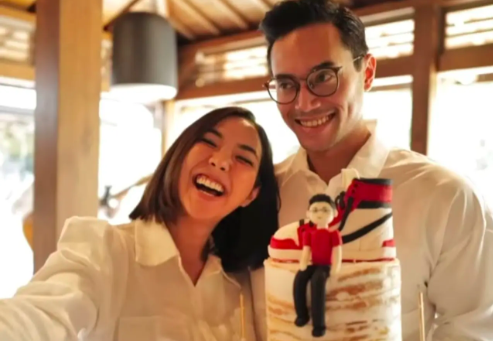 Rino Soedarjo Nonton Lomba Renang Gisella Anastasia, Pacaran Lagi? Rino Soedarjo Nonton Lomba Renang Gisella Anastasia, Pacaran Lagi?