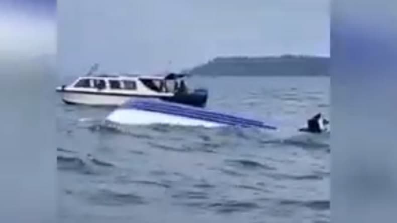 Speed Boat Angkut 26 Wisatawan asal Tarakan Terbalik di Perairan Berau, 2 Orang Tewas 