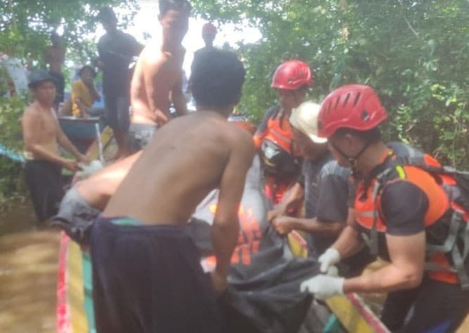Perahu Getek Angkut 6 Orang Sekeluarga Terbalik di Banyuasin, 2 Tewas