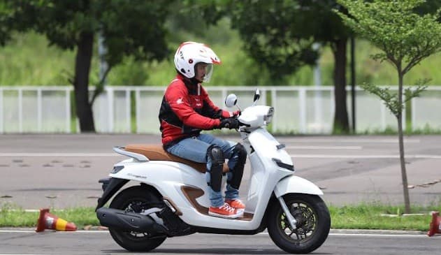 Tak seperti Rivalnya Tangki Bensin Stylo 160 Masih di Bawah Jok, Ini Pertimbangan Honda Tak seperti Rivalnya Tangki Bensin Stylo 160 Masih di Bawah Jok, Ini Pertimbangan Honda