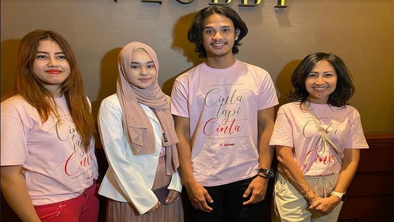 Cerita Robby Jamani Kesulitan Perankan Tokoh Ganjar Pranowo di Film Cinta Tapi Cinta, Ganjar dan Atikoh True Love Story Cerita Robby Jamani Kesulitan Perankan Tokoh Ganjar Pranowo di Film Cinta Tapi Cinta, Ganjar dan Atikoh True Love Story