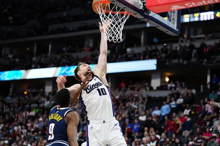Hasil NBA Hari Ini: Juara Bertahan Denver Nuggets Dipermalukan Sacramento Kings Hasil NBA Hari Ini: Juara Bertahan Denver Nuggets Dipermalukan Sacramento Kings
