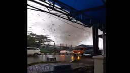 Ngerinya Tornado Pertama di Indonesia, Warganet: Bumi Tidak Aman Lagi