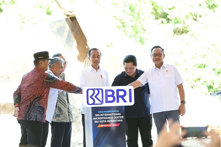 Jokowi Groundbreaking Kantor Baru Bank Mandiri, BRI, dan BNI di IKN