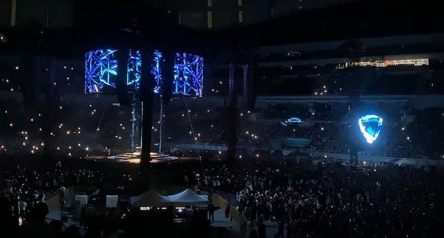 Heboh! Ed Sheeran Ajak Penonton di JIS Berdiri saat Nyanyikan Lagu The A Team