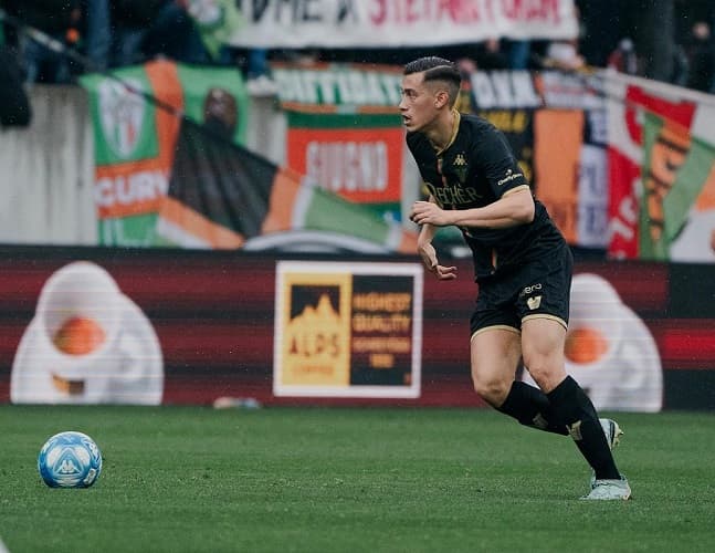 Jay Idzes Kerja Keras, Venezia Dikalahkan Atalanta di Liga Italia Jay Idzes Kerja Keras, Venezia Dikalahkan Atalanta di Liga Italia