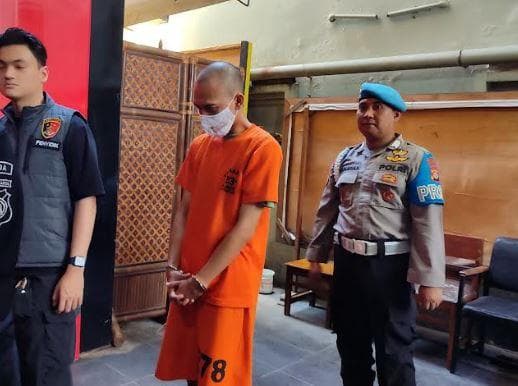 Pelaku Pembunuhan Perempuan Muda di Jogja Serahkan Diri, Begini Tampangnya Pelaku Pembunuhan Perempuan Muda di Jogja Serahkan Diri, Begini Tampangnya