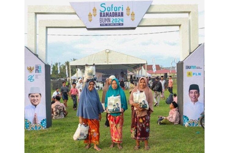 Safari Ramadan BUMN 2024, PLN Berikan 1.000 Paket Sembako Murah