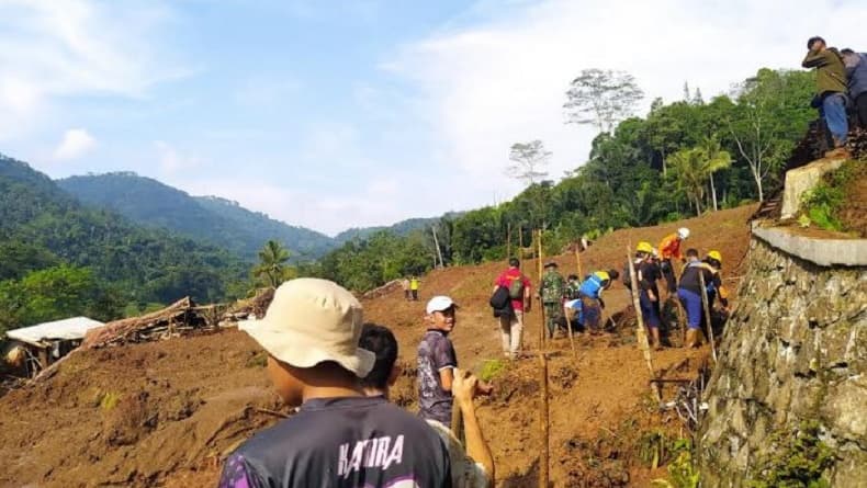 Kesaksian Warga Selamat saat Longsor Mengerikan Timbun 25 Rumah di Cipongkor KBB