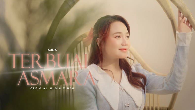 Sukses sebagai Penyanyi Dangdut, Kini Aulia Mulai Merambah Lagu Berbahasa Asing! Download GRATIS Semua Lagunya Hanya di TREBEL! Sukses sebagai Penyanyi Dangdut, Kini Aulia Mulai Merambah Lagu Berbahasa Asing! Download GRATIS Semua Lagunya Hanya di TREBEL!