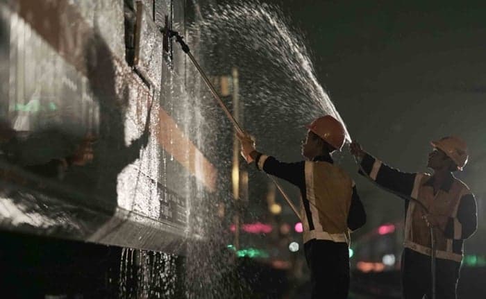 Gaji Cuci Kereta Api KAI Terbaru, Berapa Besarannya? Cek di Sini! Gaji Cuci Kereta Api KAI Terbaru, Berapa Besarannya? Cek di Sini!