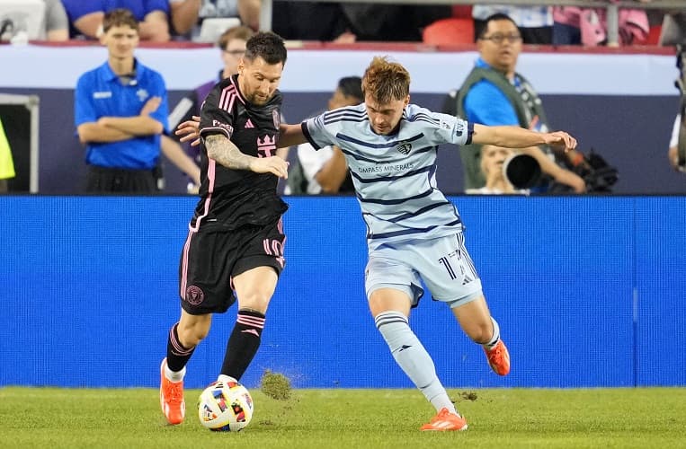 Lionel Messi Cetak Gol dan Assist, Inter Miami Menang Comeback Vs Sporting Kansas City Lionel Messi Cetak Gol dan Assist, Inter Miami Menang Comeback Vs Sporting Kansas City