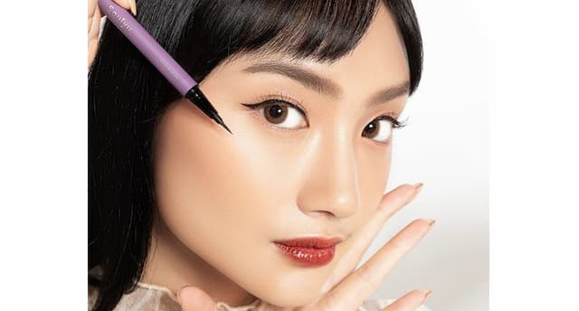 Cara Membuat Winged Eyeliner yang Tidak Luntur dengan Soulyu Precision Pro Matte Eyeliner