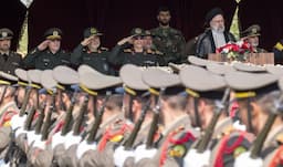 Iran Bersiap Hadapi Pembalasan Israel, Evakuasi Para Perwira Garda Revolusi di Suriah