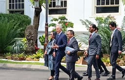 Eks PM Inggris Tony Blair Temui Jokowi, Bahas Investasi Energi Terbarukan hingga Percepat Digitalisasi