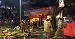 Kebakaran Toko Frame di Mampang, 5 Orang Terluka