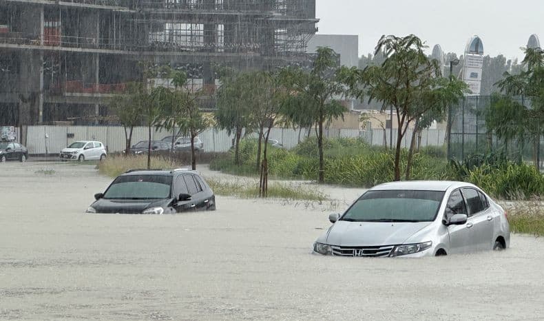 Viral Lafal Azan di Dubai Berubah saat Badai Dahsyat, Ternyata Bukan Pertama Kali
