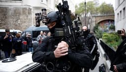 Pria Kenakan Rompi Bom Ancam Ledakkan Diri di Kantor Konsulat Iran di Paris