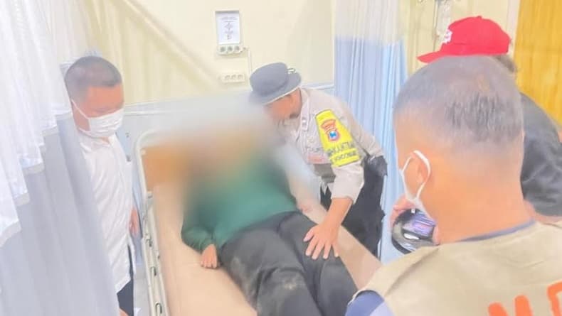 Hipotermia, 2 Pendaki Perempuan di Gunung Kawi Malang Dievakuasi Tim Gabungan Hipotermia, 2 Pendaki Perempuan di Gunung Kawi Malang Dievakuasi Tim Gabungan