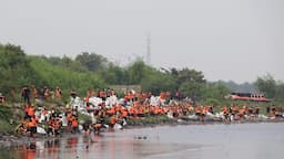Pesisir Marunda Kepu Jakut Penuh Sampah, Ratusan Pasukan Oranye Dikerahkan Bersih-bersih
