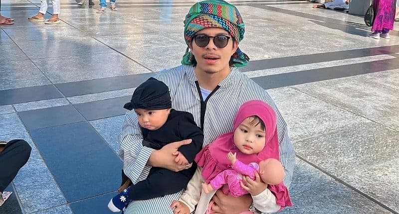 Atta Halilintar Curhat Sebut Ameena Punya Sifat Cemburuan ke Adik: Dulu Saya Juga Gitu Atta Halilintar Curhat Sebut Ameena Punya Sifat Cemburuan ke Adik: Dulu Saya Juga Gitu