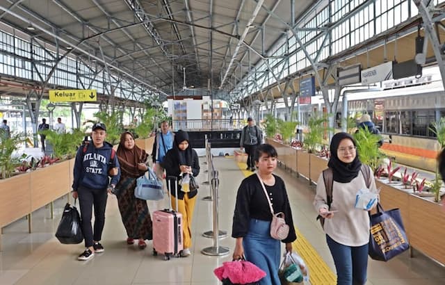 21 KA Keberangkatan dan Kedatangan di Stasiun Pasar Senen Dialihkan ke Stasiun Jatinegara